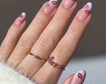 White French Kiss Press On Nails - Romantic Valentine Style F1746