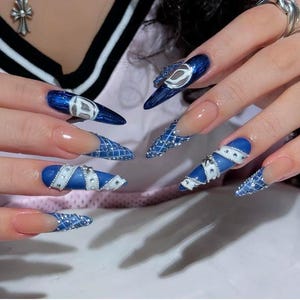 Iced Press On Nails, Ballerina Style, Christmas Snowflake Charms F965