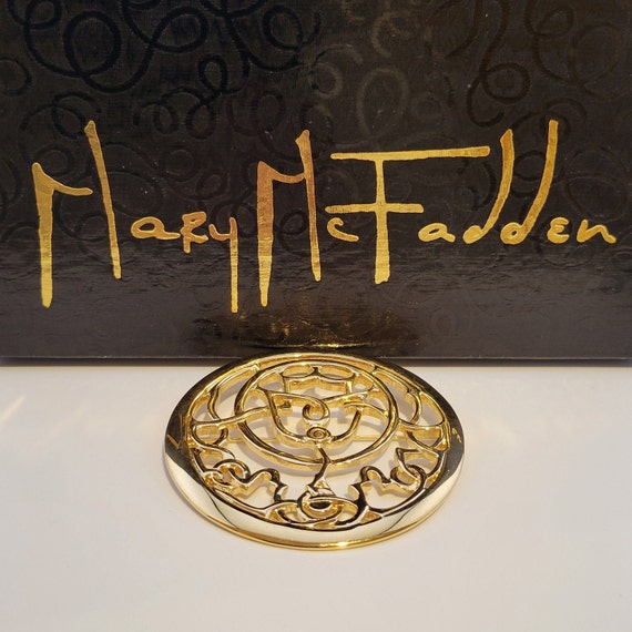 Mary McFadden Brooch Signed, Rare Original Box, C… - image 1
