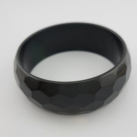 Vintage Dark Green Bakelite Bangle: Faceted Honey… - image 5
