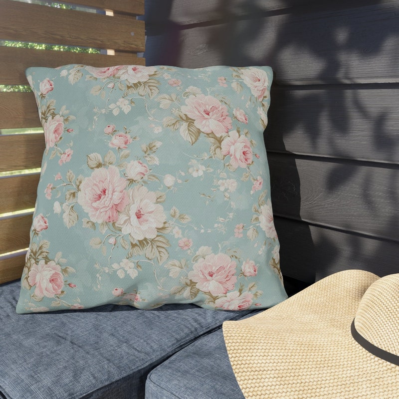 Elevate Your Outdoor Space with Chic Outdoor Pillows: Style Meets Comfort