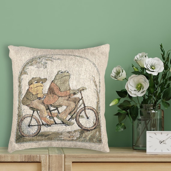 Frog and Toad Woven Pillow Cottagecore Bookish Decor Whimsical Vintage Throw Pillow Nostalgic Gift for Readers Classic Book Lover's Gift