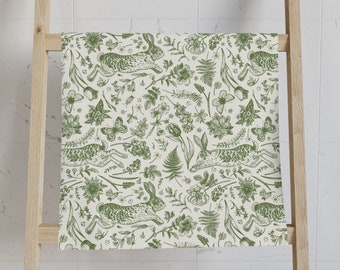 Vintage Rabbit Hand Towel Green Toile Farmhouse Cottagecore Hand Towel Botanical Bathroom Decor Forest Floral Spring Bath Towel