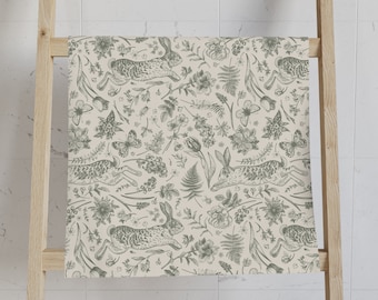 Vintage Rabbit Hand Towel Green Toile Farmhouse Cottagecore Hand Towel Botanical Bathroom Decor Forest Floral Spring Bath Towel