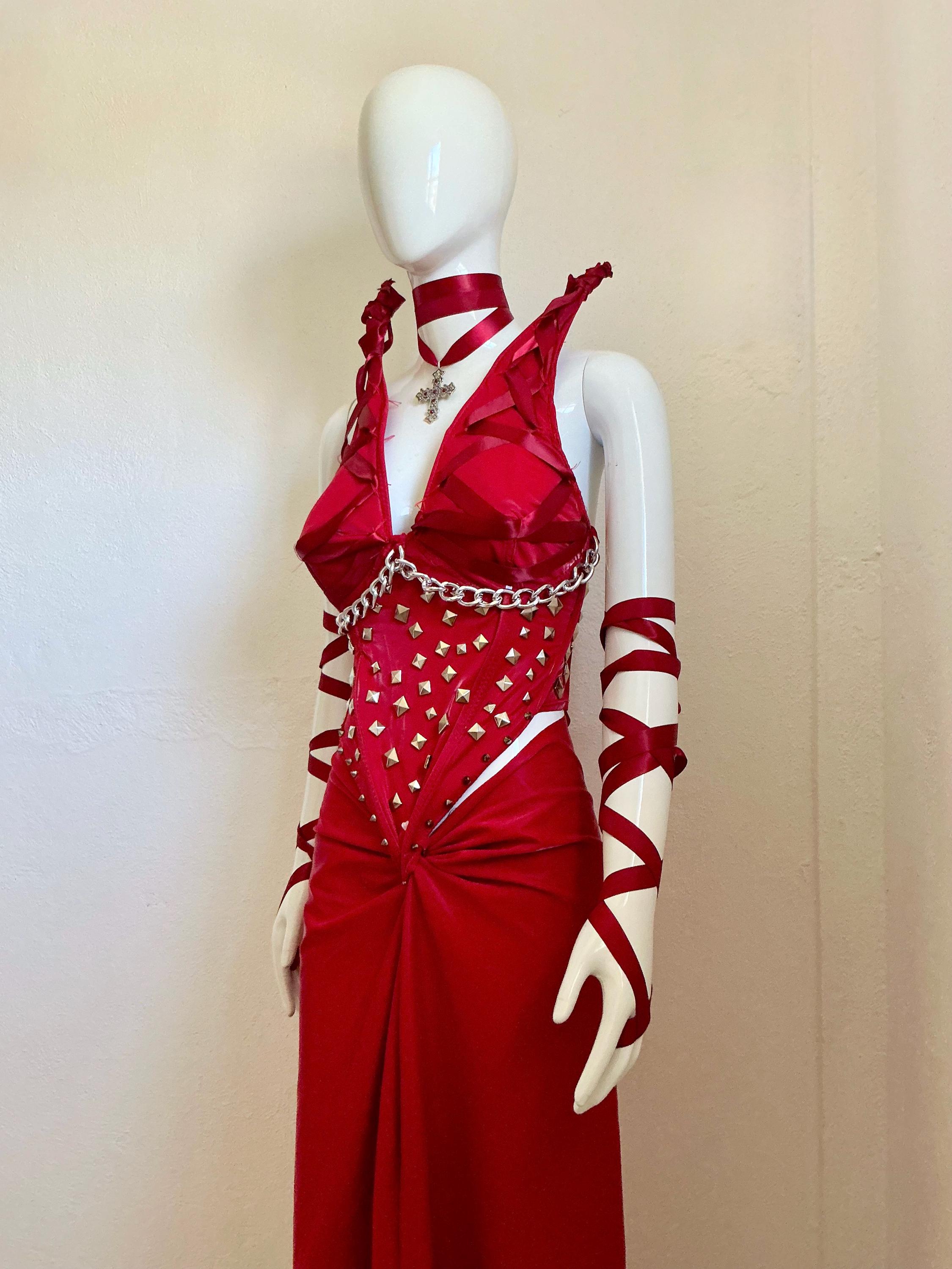 Carne Cruda Vestido De Carne De Lady Vestido Hecho De Carne - Main Image