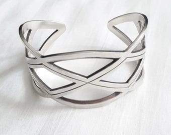 Vintage Sterling Silver cuff bracelet, 39 grams