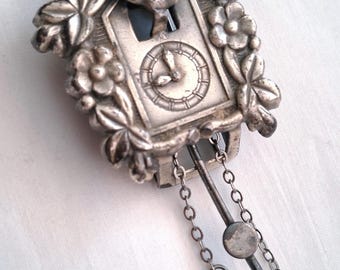 Coro Cookoo clock clip/brooch, 1939