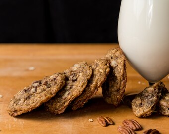Adele's Bakery Signature Chocolate Chip Oatmeal Cookies (made w. ORGANIC, LOCAL & IMPORTED ingredients) Edible Gifts and Favors
