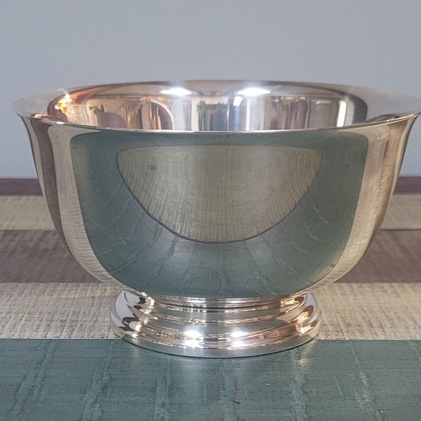 Wm Rogers Paul Revere Reproduction Silver Plated Bowl