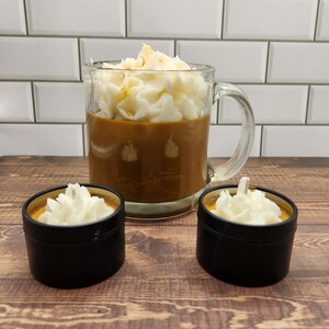 Crème Brulee coffee candle with cappuccino whipped cream