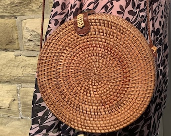 Grand sac à bandoulière/banane en rotin fait main en rotin cuit à la vapeur