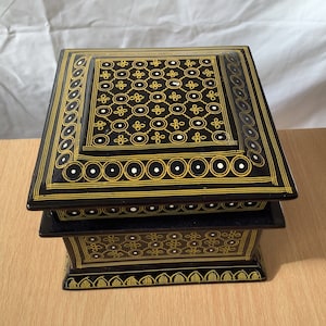 Handmade Burmese Lacquerware Chinese Temple Figure