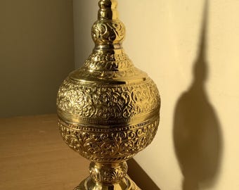 Bol à offrandes bouddhiste birman fait main couleur or en laiton (bronze)