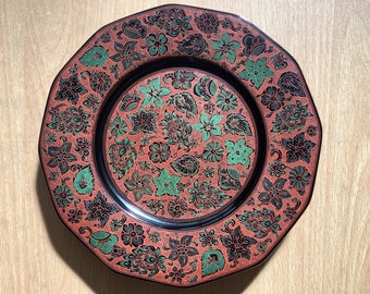 Burmese Lacquered Gold Handmade Food Serving Plate Circle shaped, Floral design