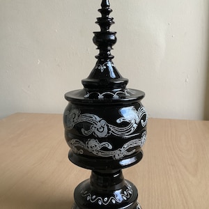 Handmade Burmese Lacquerware Buddhist Offering Bowl