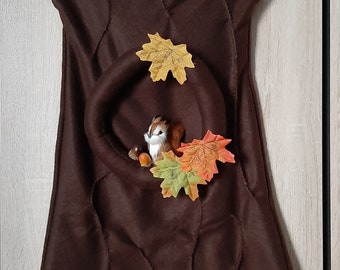 Lady Autumn Outfit Tree Hollow Leaves Scoiattolo