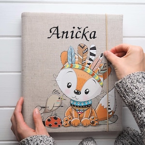 Libro de recuerdos de lino para bebé niño, personalizable para el primer año / Envío en 3 días / Recuerdo bordado / Fotos de 7x10