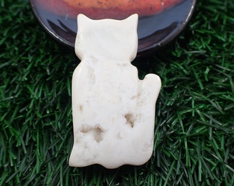 1 Piece Druzy Agate Crystal Cat Carving - Bright White Cat Crystal - Druzy Pockets Flat Back Cat Crystal - 51x29x10mm White Cat #ANMLS#1209