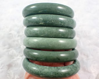 60.0mm Green Jade Crystal Bangle Bracelet - Semi-Smooth Polished Bangle - Natural Green Crystal Bracelet - No Chips Nice Green #JEWEL#1471