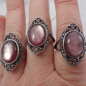 1 Piece Adjustable Natural Purple Mica Crystal Ring - Large Smooth Flashy Purple Ring - Silver Metal Lepidolite Adjustable Ring #RINGS#1031