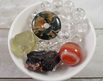 Aries Crystal Bowl Set - All Pieces Included - Glass Bowl - Moss Agate Donut - Black Tourmaline - Clear Quartz Bracelet - Carnelian Citrine