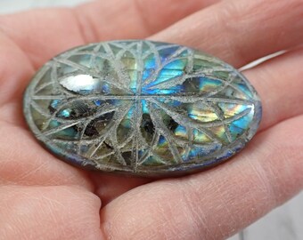 1 Piece Natural Labradorite Cabochon - Strong Blue Flash - Oval Flower Etched Cabochon - 40x28x9mm Labradorite Crystal Cabochon #CBCHN#1043