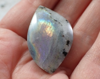 1 Piece Natural Labradorite Cabochon - Strong Rainbow Flash - Large Thick Leaf Abstract Shape Cab - Silver Smooth Labradorite #CBCHN#1002