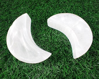 Small Selenite Crystal Moon Shaped Bowl - Bright White Crescent Moon - 3.5 Inch White Moon Crystal Bowl - Smooth Deep Moon Bowl #BOWLS#1113