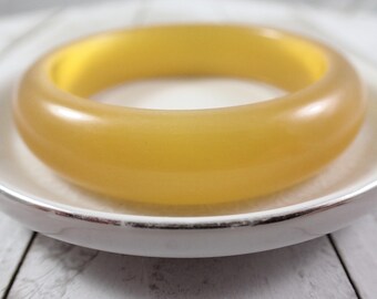 57.5mm Shiny Goldenrod Cats Eye Crystal Bangle Bracelet - Smooth Finish Flat Inside - Bangle Bracelet Yellow Gold Cats Eye #JEWEL#1190