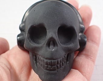 1 Piece Black Obsidian Crystal Skull Carving - Black Headphones Skull - Heart Shaped Eyes - Black Obsidian Crystal Carving Skull #SKULL#1023