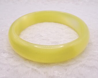 62.0mm Shiny Yellow Cats Eye Crystal Bangle Bracelet - Smooth Polish Finish Flat Inside - Bangle Bracelet Yellow Cat Eye Crystal #JEWEL#1829