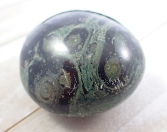1 Piece Natural Kambaba Jasper Crystal Palm Stone - Shiny Dark Green Black Gallet Stone - 2 Inches Small Polished Green Kambaba #PALMS#1173