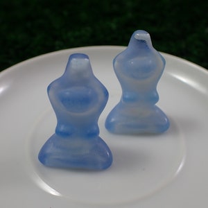 1 stuk blauwe opalietkristal yogadamessnijwerk - blauwe mini staande opalietkristal - yogadame kristal - 30 x 20 x 12 mm blauwe opaliet MINIS #1107