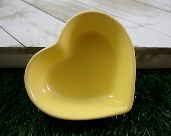 1 Piece Small Yellow Heart Shaped Glass Bowl - Smooth Bright Yellow Crystal Bowl - 3.25 Inch Heart Shaped Glass Bowl for Crystals BOWLS#1085