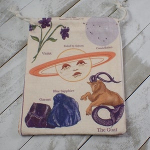 Pochette en cristal de tissu de lin Capricorne 1 pièce - Blanc Bleu Violet - Sac de cartes de tarot du zodiaque Capricorne - 6,5 x 5,25 pouces Saturn #POUCH#1037