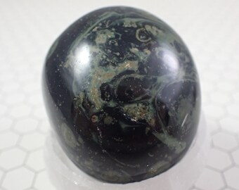 1 Piece Natural Kambaba Jasper Crystal Palm Stone - Shiny Dark Green Black Gallet Stone - Small Thick Smooth Polished Kambaba #PALMS#1081