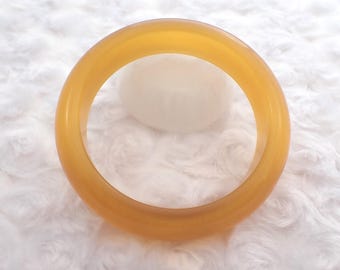 58.0mm Shiny Goldenrod Cats Eye Crystal Bangle Bracelet - Smooth Finish Flat Inside - Bangle Bracelet Yellow Cats Eye Crystal #JEWEL#1164