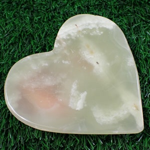 1 Piece Green Onyx Heart Shaped Crystal Bowl - Large Smooth Polished Heart Bowl - Tray Bowl for Crystals - 4.25 Inch Green Orange BOWLS#1059
