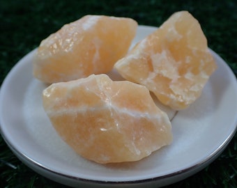 1 Piece Natural Orange Calcite Crystals - Raw Stones Glassy - Orange Yellow White - Orange Calcite Raw Crystals - 30-50mm Stones #RWSTN#1011