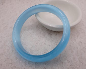 60.1mm Shiny Light Blue Cats Eye Crystal Bangle Bracelet - Smooth Finish Flat Inside Bangle Bracelet - Blue Cat Eye Crystal #JEWEL#2031