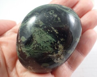 1 Piece Natural Kambaba Jasper Crystal Palm Stone - Shiny Dark Green Black Gallet Stone - Small Thick Smooth Polished Kambaba #PALMS#1044