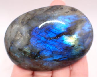 1 Piece Natural Flashy Labradorite Palm Stone - Strong multicolor Flash -  Oval Palmstone - Silver Smooth Labradorite #PALMS#1226