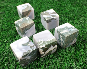 Cubes & Tumbles