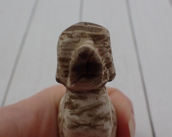 1 Piece Brown White Agate Crystal Dog Carving - Spotted Striped Textured - White Brown Agate Crystal Dog - Sitting Dog Carving #ANMLS#1093