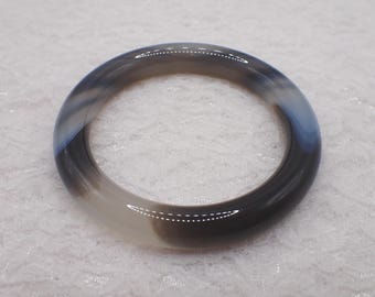 59.5mm Gray, White Agate Crystal Bangle Bracelet - Smooth Crystal Bracelet - Round Inside Natural Agate Bangle - Gray #JEWEL#1839