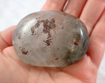 Pretty Garden Quartz Crystal Palm Stone - Rainbow Flash Textured Garden Quartz Gallet - 2 Inch Cloudy Green Red Oval Palmstone #PALMS#1198