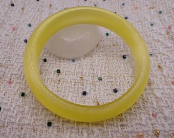 62.4mm Shiny Yellow Cats Eye Crystal Bangle Bracelet - Smooth Polish Finish Flat Inside - Bangle Bracelet Yellow Cat Eye Crystal #JEWEL#1775