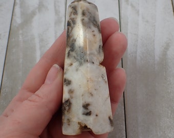 1 Piece Zebra Druzy Agate Crystal Tower - Sugar Texture Druzy Pockets - White Druzy Agate Tower - 3.25 Inch Straight Standing #TOWER#1242