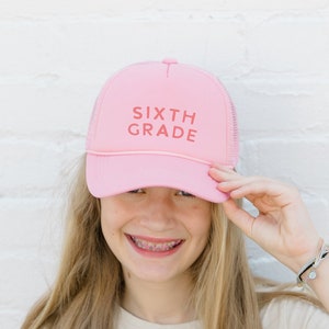 Casquette de camionneur pour la rentrée scolaire - cadeau d&#39;anniversaire - casquette de camionneur personnalisée - chapeau pour enfants - chapeau pour étudiant - chapeau pour jeunes - cadeau personnalisé - cadeau pour niveau scolaire