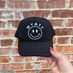 Casquette de camionneur Smiley - casquette de camionneur personnalisée pour enfants - casquette de camionneur personnalisée - chapeau pour enfants - chapeau Happy Face - chapeau pour jeunes - cadeau personnalisé - chapeau pour tout-petit